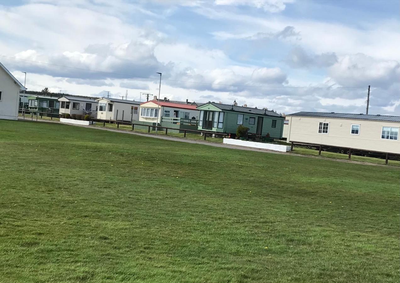 Melody Brooks Caravan Park Portknockie Exterior foto